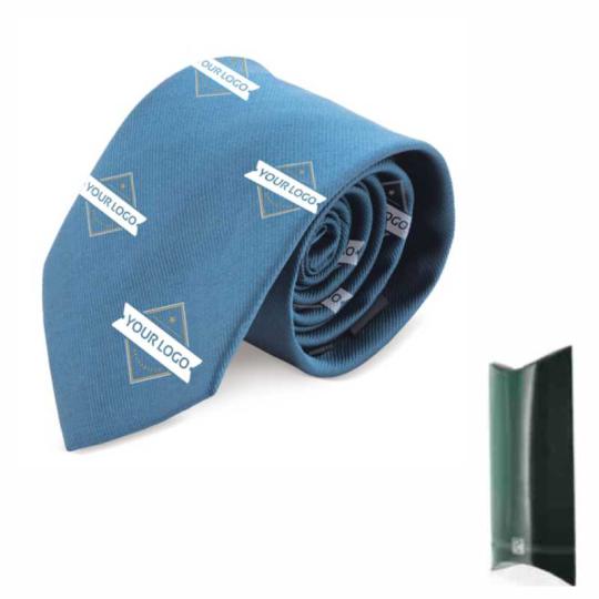 Cravate en soie et...