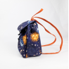 Mochila em poliéster com forro e bolso interno (Produção)