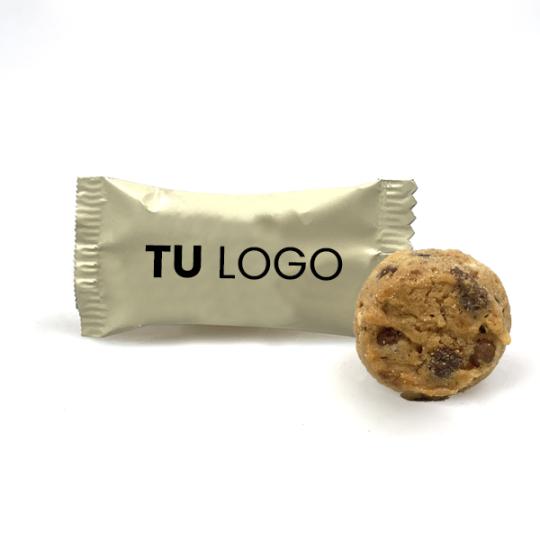Pacote com biscoito de...