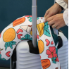 Coussin de voyage à remplir avec des vêtements (Production)