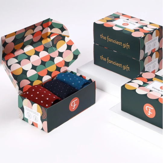 Boxes with hinged lid...