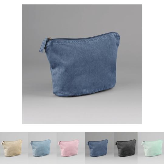 Necessaires