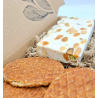 Caixa de oferta de waffles de xarope holandês incluindo um Nougat e Chás Zen.